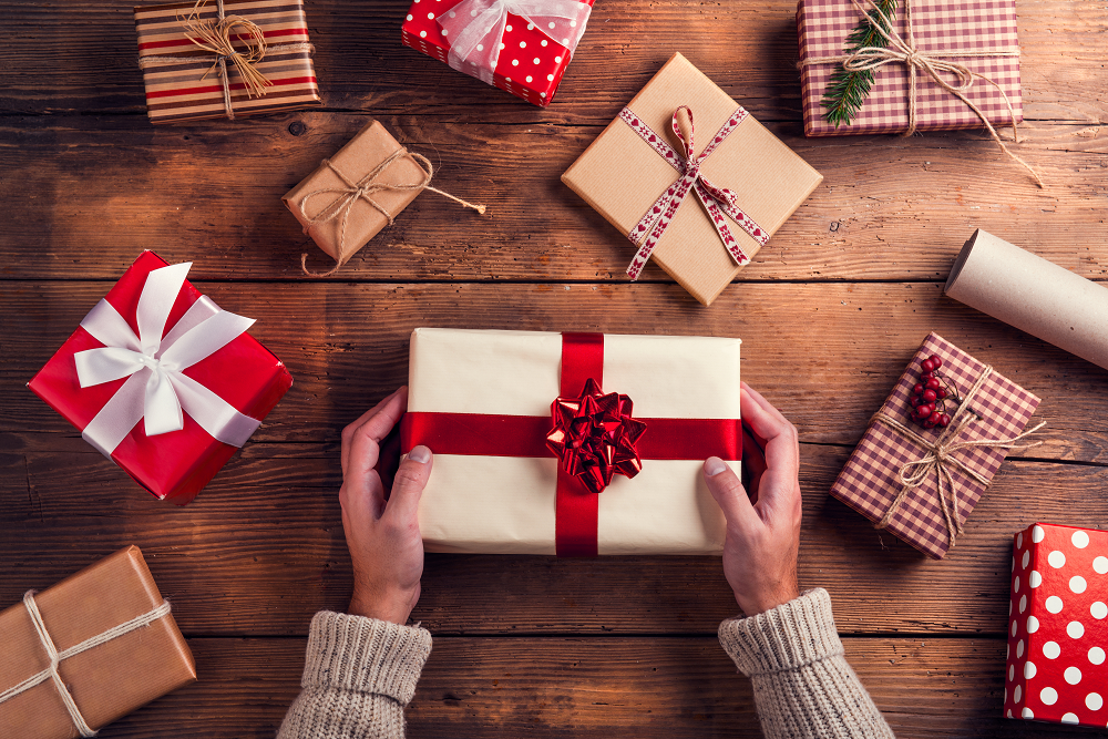 When should I buy Christmas presents? - Chums