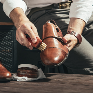 How to care for leather shoes