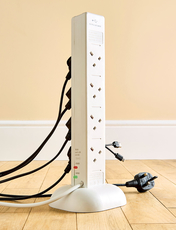 Status 8 Way Tower Socket With 2 x USB White
