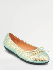 Basket Weave Ballerina EE Fit Pump Gold