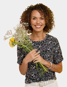 Print Shell Top With Pocket Black & White