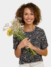 Print Shell Top With Pocket Black & White