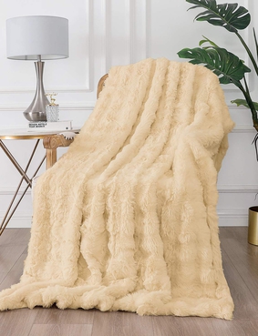 Bubble Luxury Textured Faux Fur Throw Blush