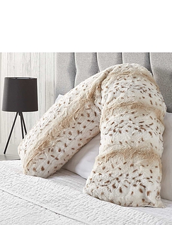 Downland Snow Leopard V Pillow Cream