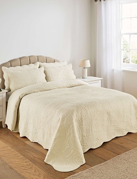 Olivia Quilted Bedspread Set Cream