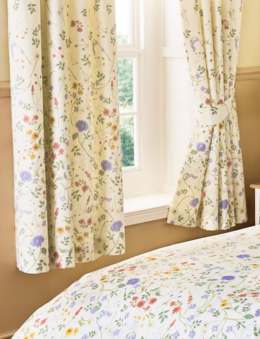 Vantona Country Meadow Lined Curtains with FREE Tie Backs